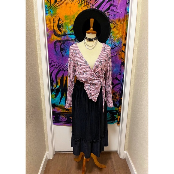 🌈 Lovely walnut art wrap blouse - Picture 9 of 11